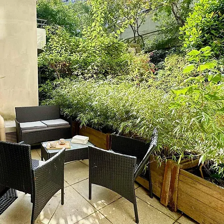 With Terrace In Porte De Versailles *
