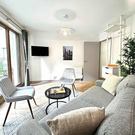 Appartement With Terrace In Porte De Versailles